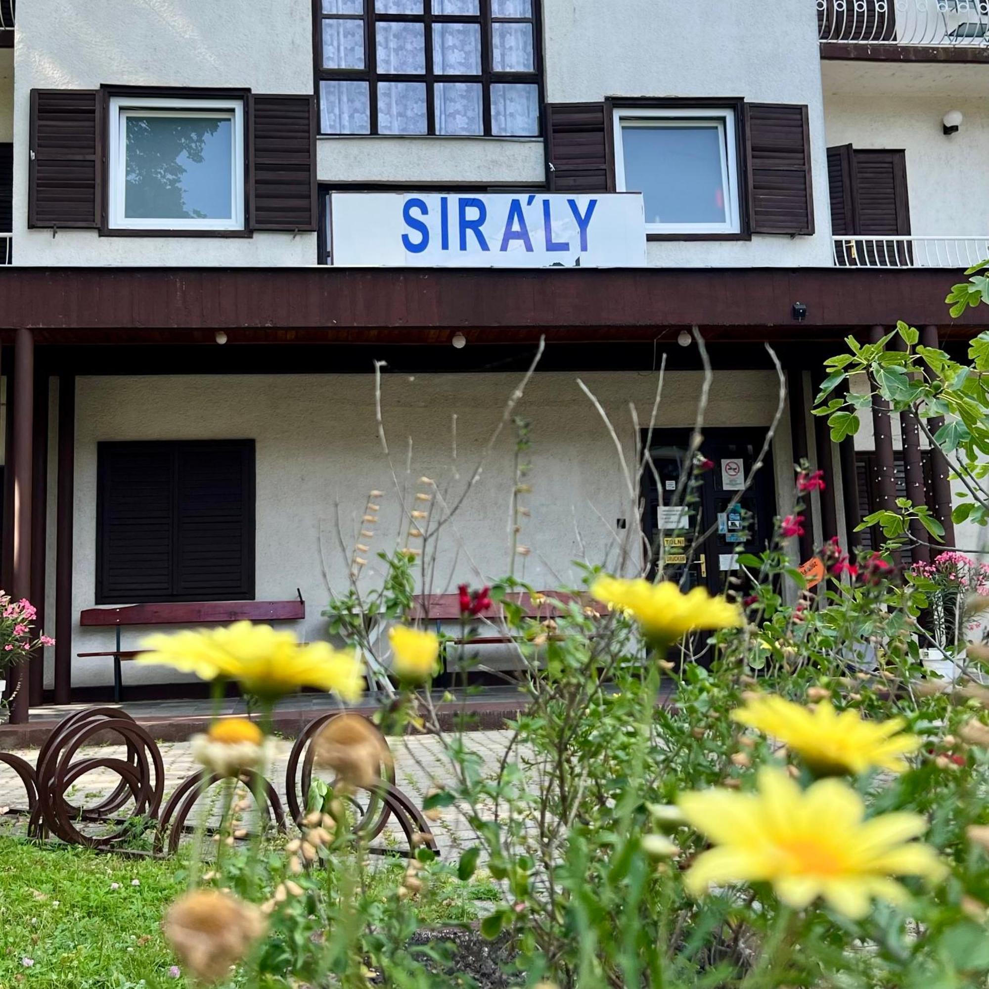 Siraly Hotel Balatonlelle Exterior photo